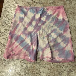 VS PINK bike shorts Tie Dye Size Large NWT